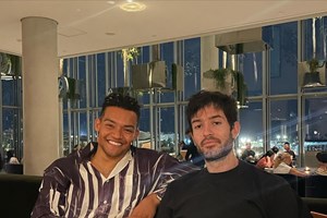 Ταξιτζής αναγνώρισε τον Εμμανουήλ Καραλή στο Μπαλί (video)