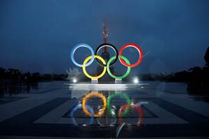 Tom Daley, ο βρετανός Ολυμπιονίκης που πλέκει όταν δεν προπονείται για τους Ολυμπιακούς Αγώνες