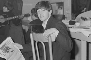 O Sam Mendes ετοιμάζει τετραλογία για τη ζωή των Beatles
