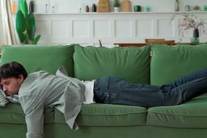 Ένας εύκολος τρόπος για να κοιμάσαι μέσα σε 2 λεπτά
