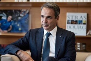 Ανέπαφες πληρωμές με κάρτα σε μετρό, τραμ, λεωφορεία και τρόλεϊ από σήμερα