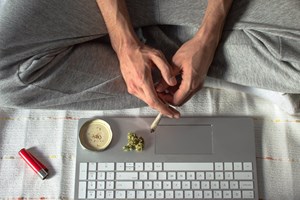 Υπάρχει μια έρευνα, που μπορεί να σε πληρώσει για δείγμα απ' τα κόπρανά σου