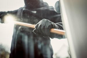 'Πολυτάλαντος' οδηγός λεωφορείου στην Κηφισιά λύνει σταυρόλεξο στο τιμόνι
