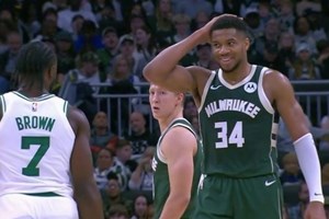 O Joel Embiid των Σίξερς αποβλήθηκε και αυτό δεν πήγε πολύ καλά (video)