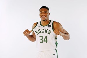 Οι 10 πιο ακριβές φανέλες του NBA που δημοπρατήθηκαν ποτέ