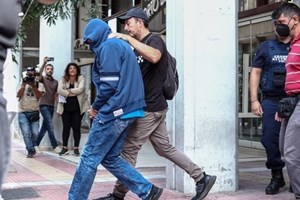 Τα ψέματα και τα βίντεο που 'καίνε' τον ύπαρχο και τον καπετάνιο του Blue Horizon