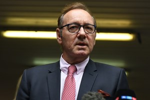 Ο Kevin Spacey εσπιστρέφει με την πρώτη του ταινία, μετά την αθώωσή του