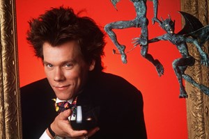 Ο Kevin Bacon έμαθε ότι είναι συγγενής με τη γυναίκα του