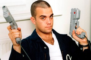 Better Man: Πρώτες εικόνες της ταινίας για τη ζωή του Robbie Williams