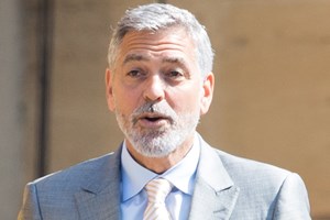 Τι πρέπει να κάνεις για να γκριζάρουν λιγότερο - ή καθόλου- τα μαλλιά σου