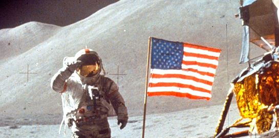 Η NASA ετοιμάζεται να επιστρέψει στη Σελήνη μετά από 50 χρόνια