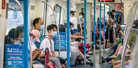 Ο κορονοϊός δε σχετίζεται με νυχτερίδες, ούτε είναι αποτέλεσμα εργαστηρίου