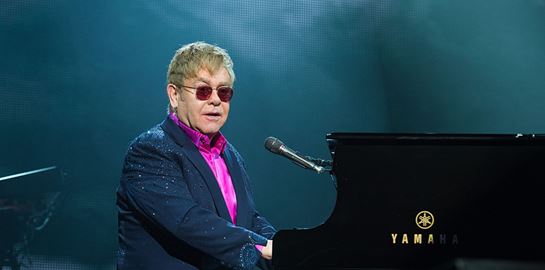 Ο Elton John είναι 30 χρόνια &quot;καθαρός&quot;