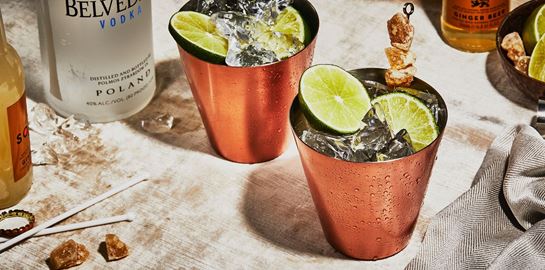 Η ιστορία, η συνταγή και το ξεχωριστό ποτήρι του Moscow Mule