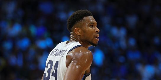 Με ασταμάτητο Γιάννη η Ελλάδα ξεκίνησε με το δεξί στο Eurobasket απέναντι στην Ιταλία