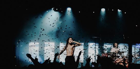 Τι λένε οι Bob Vylan για όσα έγιναν στο Glastonbury