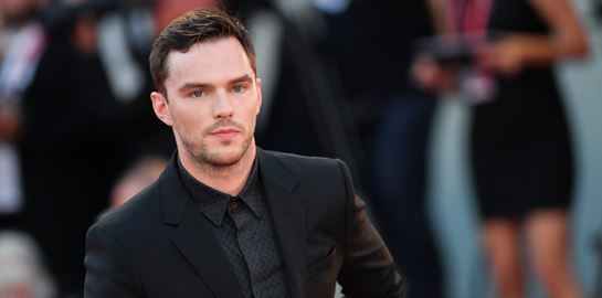 Ο Nicholas Hoult και οι κανόνες του στυλ του