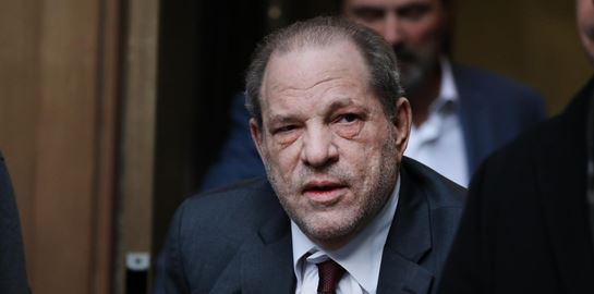 Πώς ο Peter Jackson εκδικήθηκε τον Harvey Weinstein στον Άρχοντα των Δαχτυλιδιών