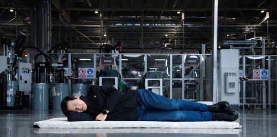 Ο ιδρυτής της Xiaomi αντιγράφει τον Elon Musk