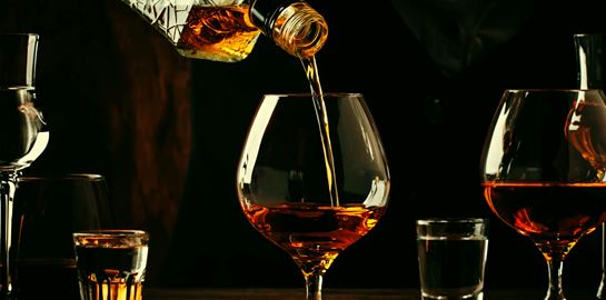 Κονιάκ, μπράντι και METAXA: Η φινετσάτη πλευρά του ποτού
