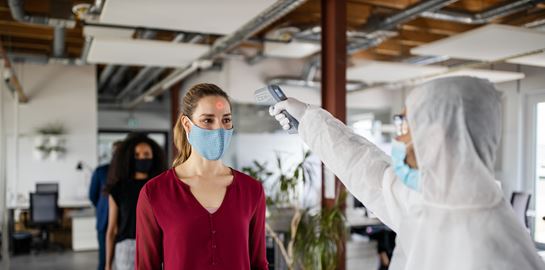 Τα 3 σενάρια για την εξέλιξη της πανδημίας τον χειμώνα