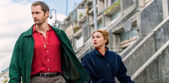 Στον Alexander Skarsgard χρωστάμε τα πιο στιλάτα looks της φετινής TV