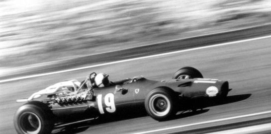 Πώς ζωντανεύεις κινητήρα V12 από μονοθέσιο Ferrari του 1967