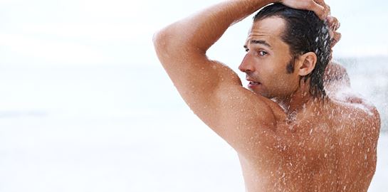 Πώς θα βελτιώσεις το δέρμα σου αλλάζοντας λίγο τον τρόπο που κάνεις ντους