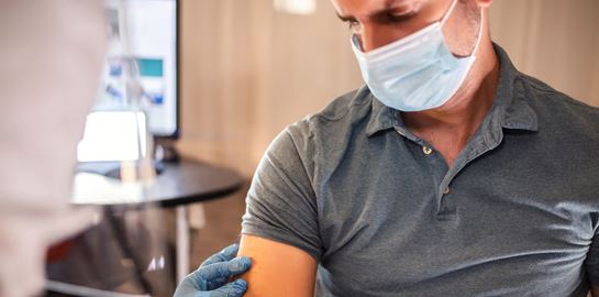 Tα προνόμια για τους πλήρως εμβολιασμένους