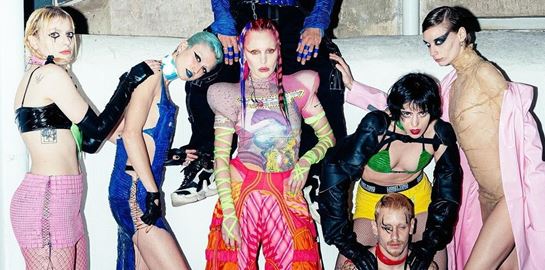 Αυτό που κάνει η Τάμτα στο Smut δε θα το δεις πουθενά αλλού