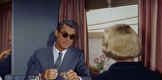 Ο χολιγουντιανός οδηγός για να βρεις τα επόμενα γυαλιά ηλίου σου