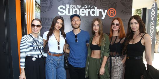 Στο opening party του νέου Superdry store στην Γλυφάδα