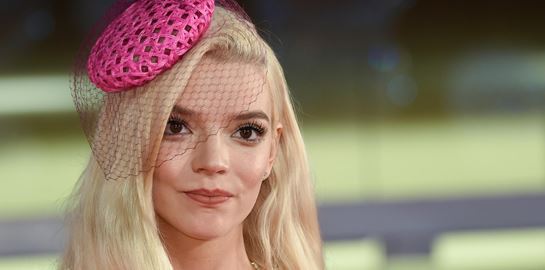 Η Anya Taylor-Joy ήταν η χειρότερη συνεπιβάτης προτού γίνει διάσημη