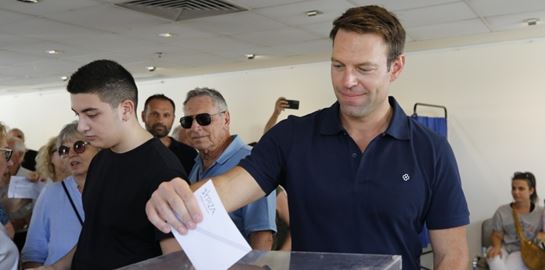 Στέφανος Κασσελάκης και Έφη Αχτσιόγλου &#39;προκρίνονται&#39; στο β&#39; γύρο των εκλογών ΣΥΡΙΖΑ