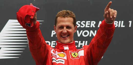 Ο Michael Schumacher μπαίνει ξανά στο χειρουργίο