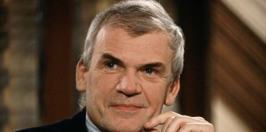 &#39;Έφυγε&#39; από τη ζωή ο συγγραφέας Milan Kundera