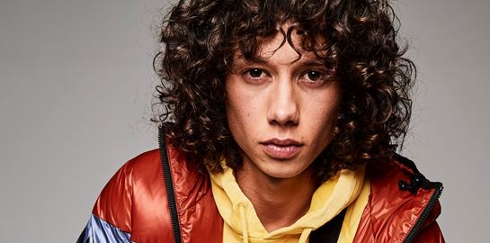 Ποιος είπε ότι το color blocking είναι καλοκαιρινό σπορ;