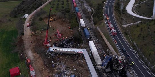Η συγκλονιστική μαρτυρία μητέρας για το έγκλημα των Τεμπών