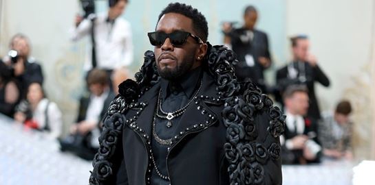 Η πρώτη αντίδραση του Puff Daddy μετά τη δημοσιοποίηση βίντεο στο οποίο κακοποιεί την πρώην σύντροφό του