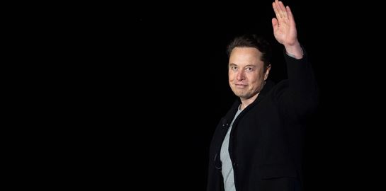 Ο Elon Musk απειλεί ότι θα ακυρώσει την εξαγορά του Twitter