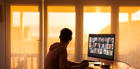 Το social distancing προκαλεί κοινωνική λιγούρα