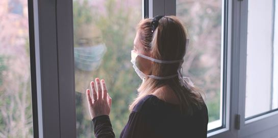 Οι γραμμές πρώτης βοήθειας και ψυχολογικής υποστήριξης του Δήμου Αθηναίων μόλις άνοιξαν