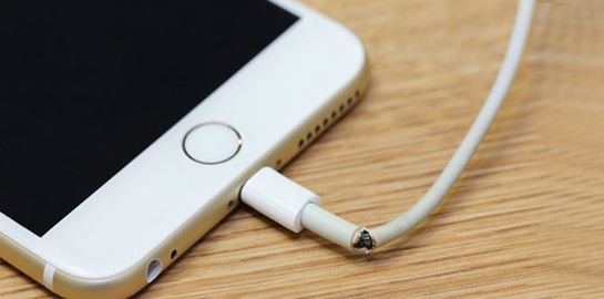 4 hacks για να προστατέψεις το καλώδιο του φορτιστή