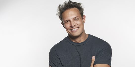 Αλήθεια Σάββα Πούμπουρα, τρως όλα αυτά που ποστάρεις;