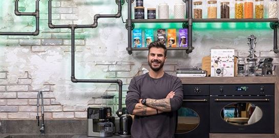 Ο λόγος που ο Άκης Πετρετζίκης εγκατέλειψε τα εστιατόρια