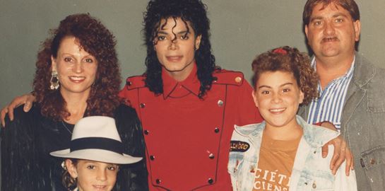 Η αιώνια, σκοτεινή σκιά του Michael Jackson