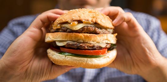 Οι τροφές που πρέπει να αποχαιρετήσεις αν θες να χάσεις βάρος