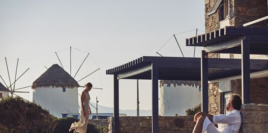 Apanemi, με την υπογραφή των Jerome Serres και Γιάννη Μπαξεβάνη