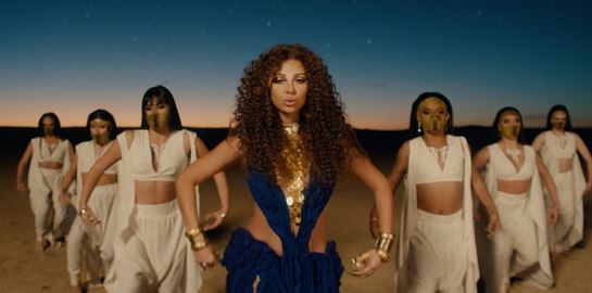 Nicki Minaj και Maluma παίζουν μαζί στο Μουντιάλ