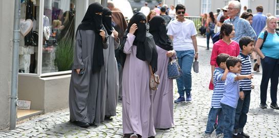 Η επιστροφή της μπούρκας στο Αφγανιστάν